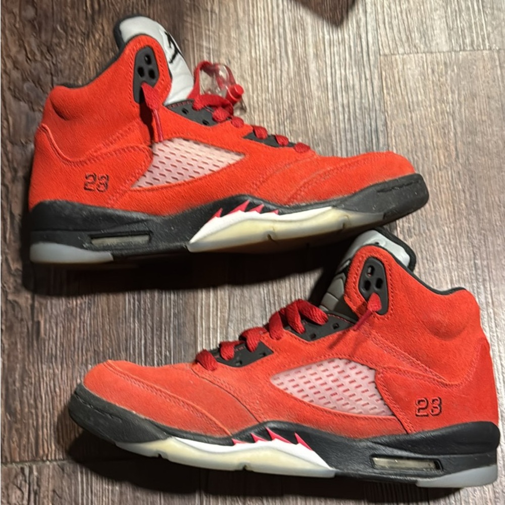 Jordan 5 Retro “Raging Bull” 2020 edition